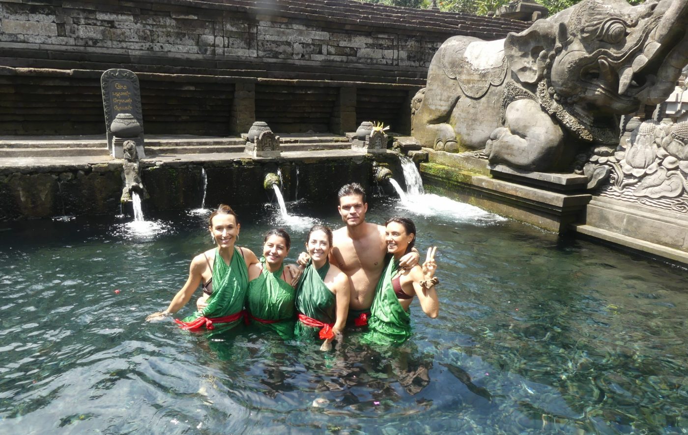 Tirta Empul, yoga group
